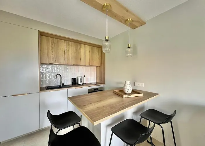 Proche De La Au Coeur De La Marine Lumio (Corsica)