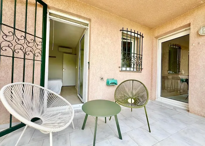 Proche De La Au Coeur De La Marine * Lumio (Corsica)