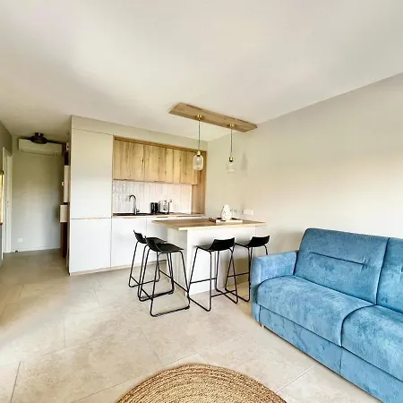 Proche De La Au Coeur De La Marine Apartment
