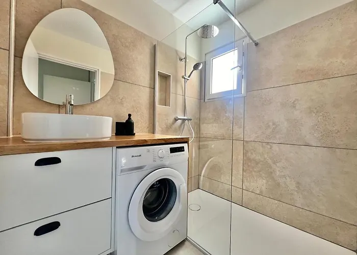 Appartement Proche De La Au Coeur De La Marine